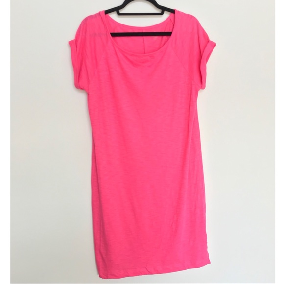 Lilly Pulitzer Dresses & Skirts - Lilly Pulitzer • Pink Short Sleeve T-shirt Dress